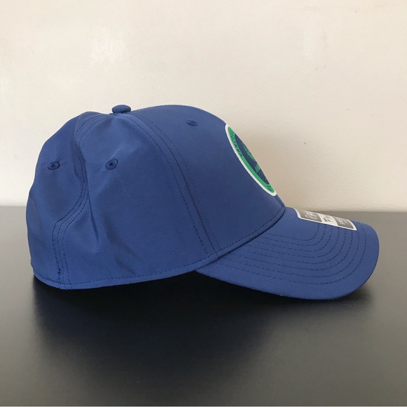 New Vancouver Canucks Training Authentic Pro Fanatics Stretch Fit Hat NHL Hockey - Picture 3 of 14